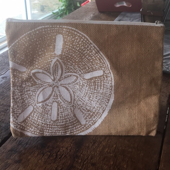 Mud Pie Handbags - Mud Pie sand dollar zippered pouch